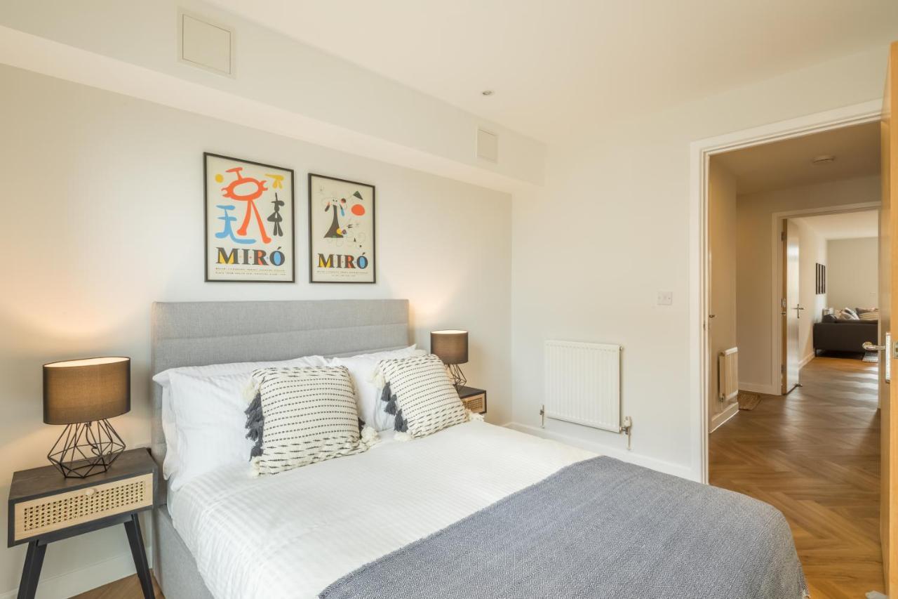 Executive 2Br Apartment Next To Station + Parking CBG Extérieur photo