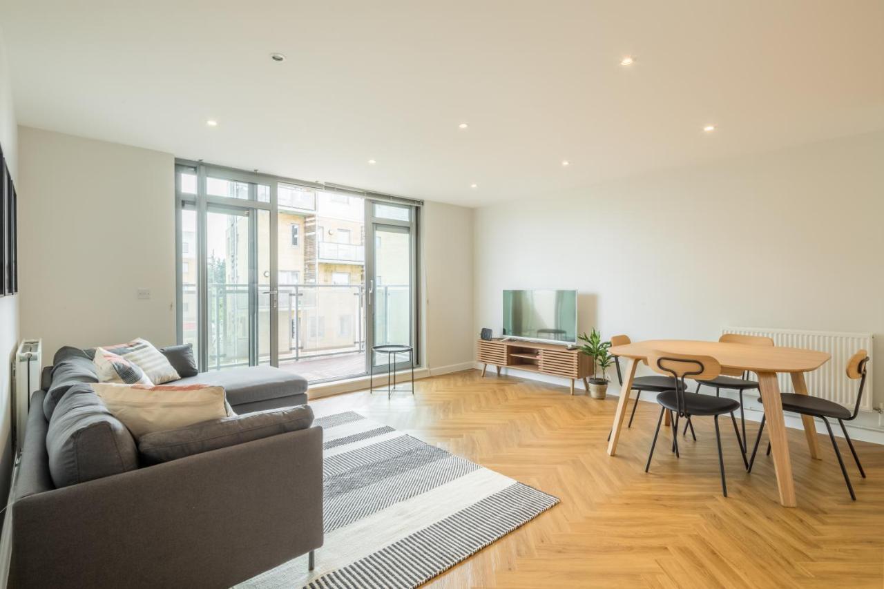 Executive 2Br Apartment Next To Station + Parking CBG Extérieur photo