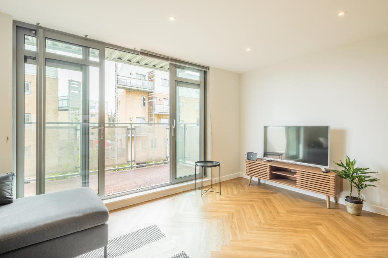 Executive 2Br Apartment Next To Station + Parking CBG Extérieur photo