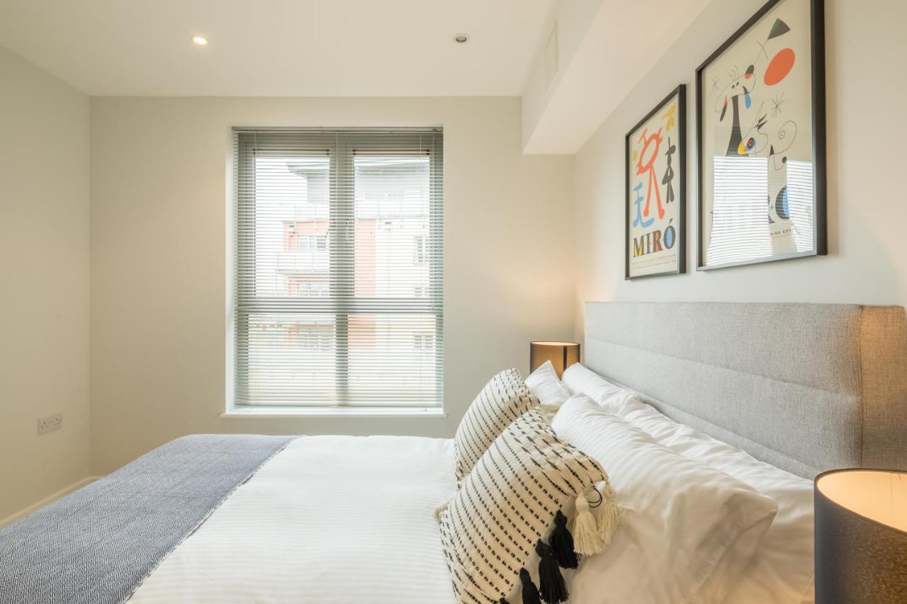 Executive 2Br Apartment Next To Station + Parking CBG Extérieur photo