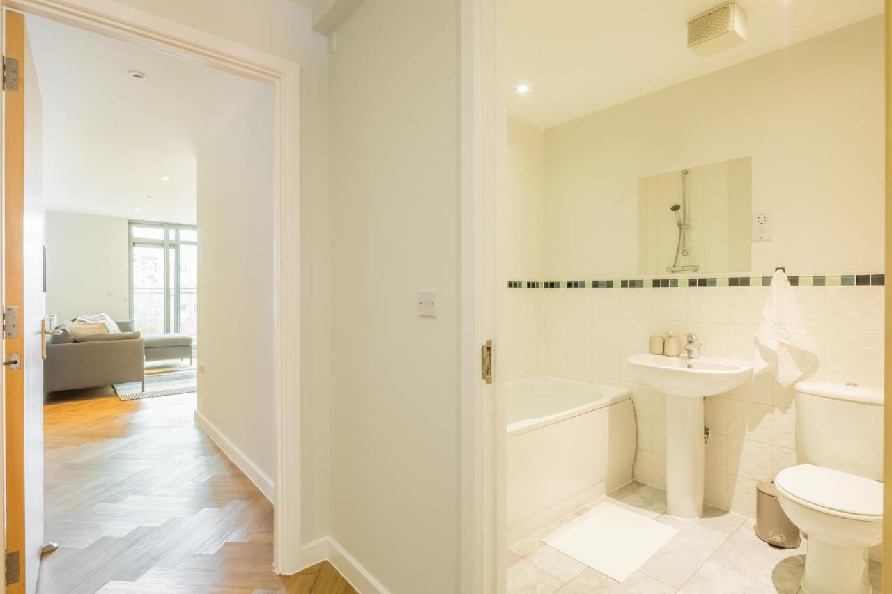 Executive 2Br Apartment Next To Station + Parking CBG Extérieur photo