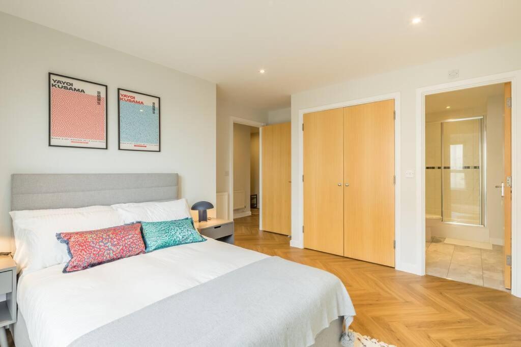 Executive 2Br Apartment Next To Station + Parking CBG Extérieur photo